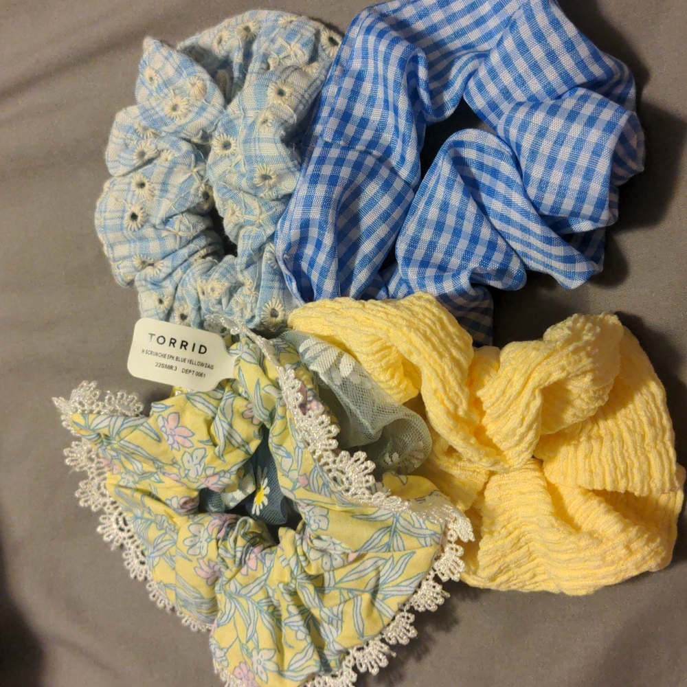 Torrid scrunchies set of 5